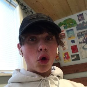 Meet your Posher, Alex